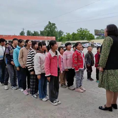 普及防震知识   提高防震技能——鲍庄小学开展防震演练