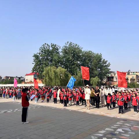 学会感恩，与爱同行——芦集乡第一小学升旗仪式