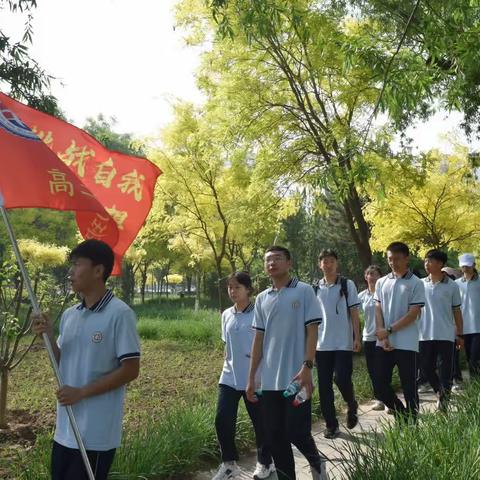 护我北河 爱我家乡 共建全国文明城市——滦南县第二高级中学师生环保徒步行活动纪实