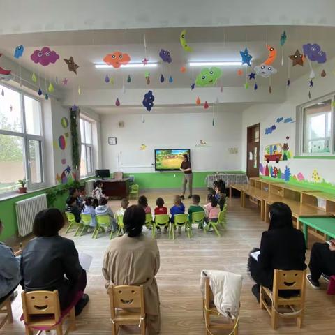 “音”教而研   “乐”享律动——暖水小学附属幼儿园音乐教研活动