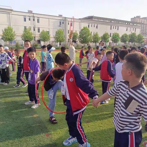 趣味运动会------沂水县第三实验中学一年级活动