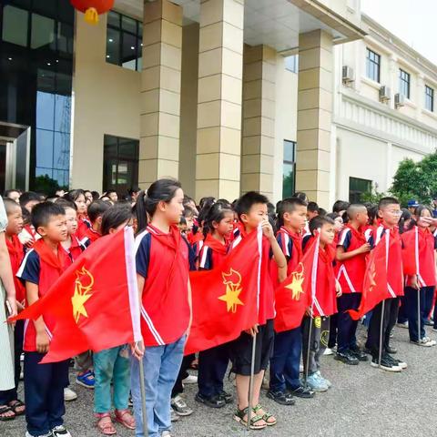 到消防救援站里过六一——白涛街道山窝小学校消防安全主题教育活动