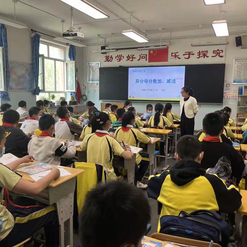 乌鲁木齐市第97小学教育集团送课下校 暨成员校市第94小教学研讨活动