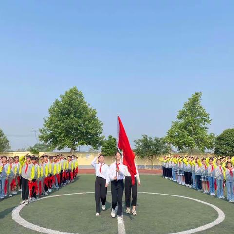 西工区红山实验小学——“红领巾我爱你”新队员入队仪式掠影