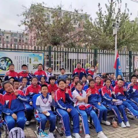 《追梦新时代，加油好少年》