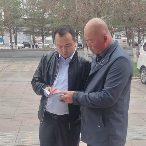 哈巴河县联社营业部积极开展“反走私”五进宣传活动