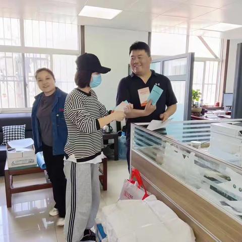 新村社区开展“优化营商环境  社区在行动”专项活动