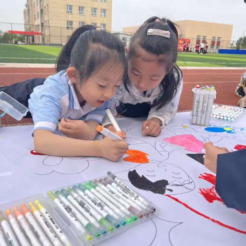 “童心向党、强国有我”———永安小学百米长卷庆六一活动