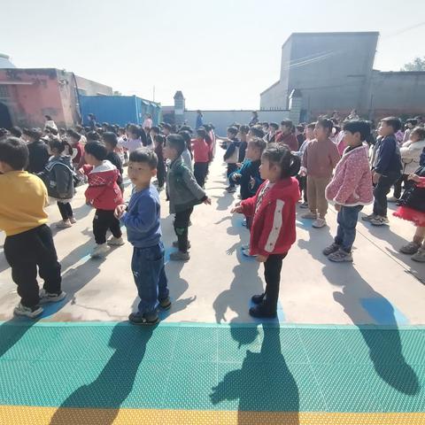 边马镇中心校紫岗恒庆幼儿园————幼儿体育活动