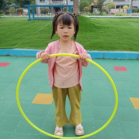 【圆圆的世界】——永兴镇苗苗幼儿园小班课程故事