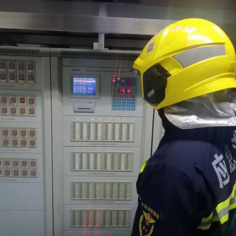 居然之家卫星消防站深入西京医院开展消防安全巡查联勤联动及“六熟悉”工作