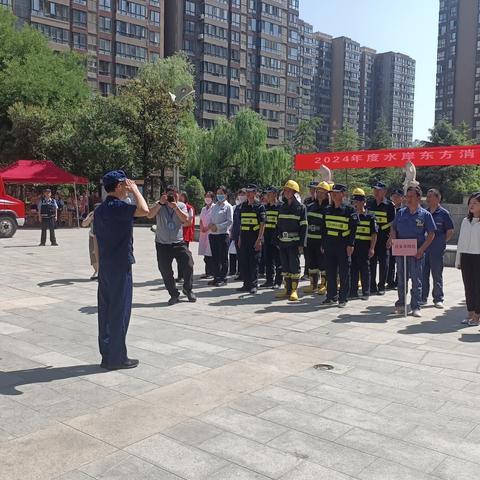 居然之家卫星站对水岸东方小区进行消防宣传