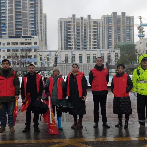 寒冬生暖意，微光抚人心