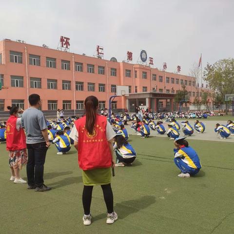 防震减灾进校园 安全教育伴成长——怀仁五小开展“防灾减灾日”系列安全教育活动