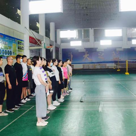 济源市中心支行组织开展“学习二十大 健康向未来”羽毛球比赛
