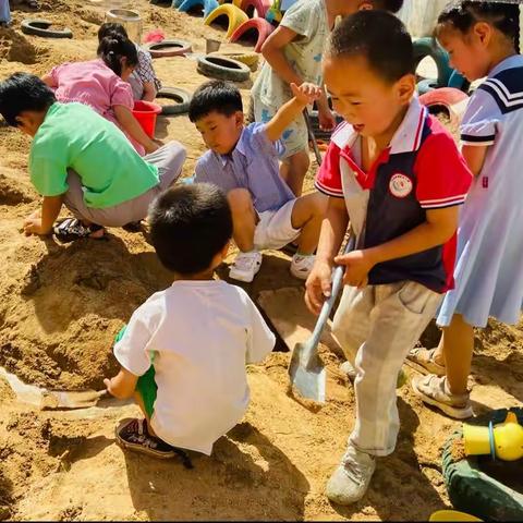 『小沙池 大乐趣』——彭楼镇中心幼儿园中二班沙池区