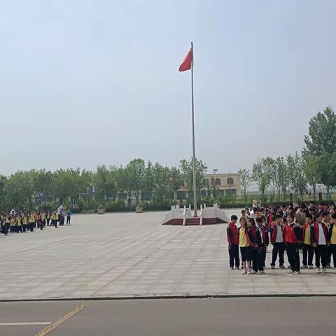 关爱生命，阳光心灵——董集实验学校心理健康开课月启动仪式