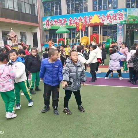 小天鹅幼儿园大二班前半期汇报总结