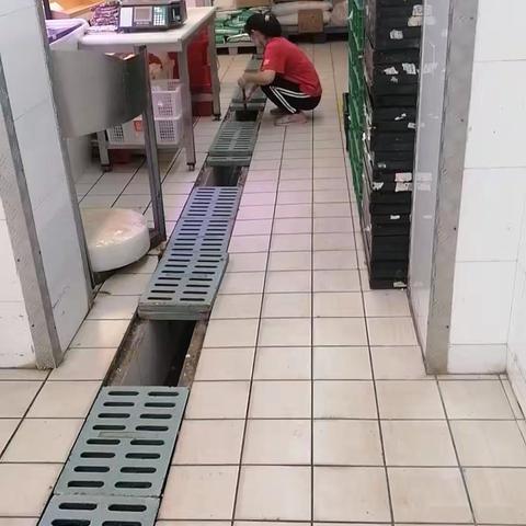 武东路店6.14日盘点大扫除