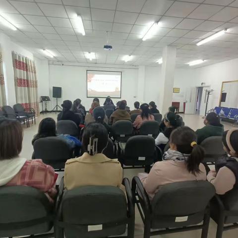 专题党课：牢记为民服务宗旨、增强服务群众本领