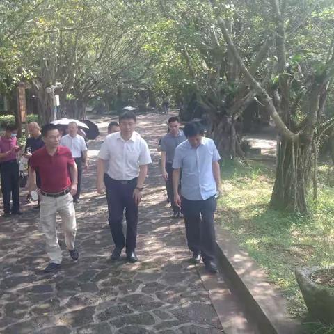 市应急管理局陪同深圳市应急管理局来我市调研交流