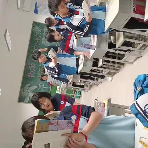 关爱学生，幸福成长！曹庄学区孙堡营中学！晨光熹微，学而不厌！记八5班早读活动