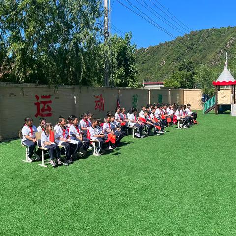 童心向党 多彩童年——罗庄子镇桑园小学举行庆“六一”暨少先队入队仪式