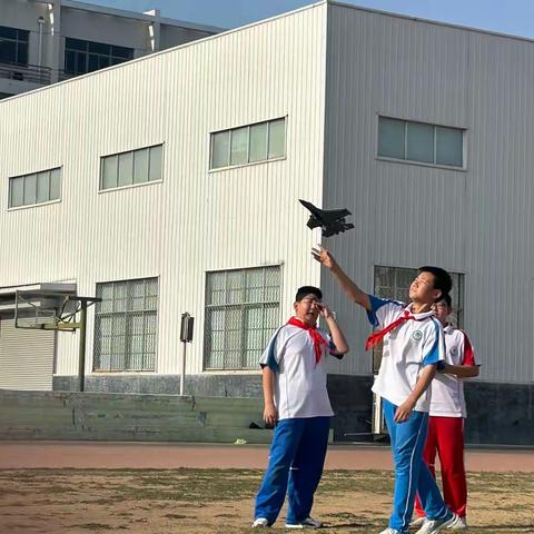 驰骋天空，为梦而行———泰山博文中学｜直升机社团