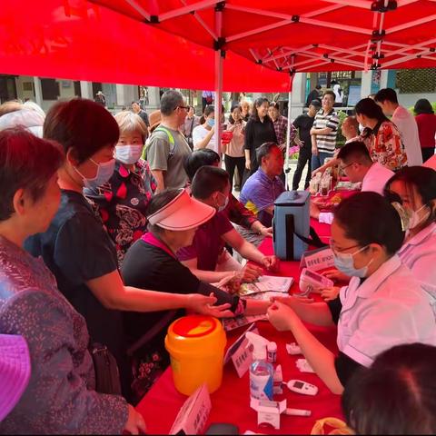 【历城区山大路街道建鑫社区计生协会】开展“5.29会员活动日”集中宣传服务月免费健康体检活动。