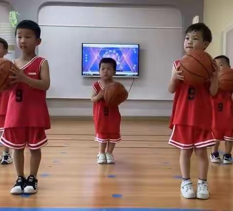 🏀篮球少年，不负热爱——2022-2023学年度小班篮球汇报