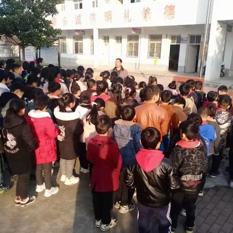 守交规，倡文明，交通安全我先行——遂平县文城乡上仓学校交通安全宣讲