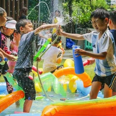 逸仙幼儿园七月主题活动―有趣的水宝宝