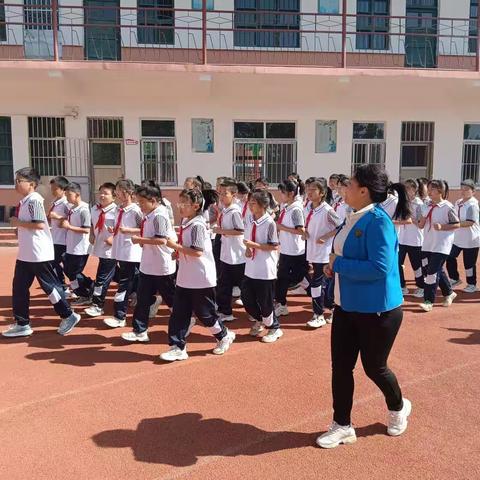 阳光大课间，少年展风采---侯营镇中心小学阳光大课间比赛