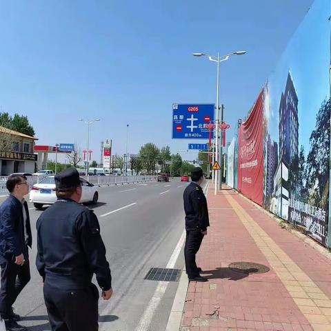 北戴河新区城市管理综合执法局开展城市容貌“去丑”百日攻坚行动——户外广告牌匾、围挡治理