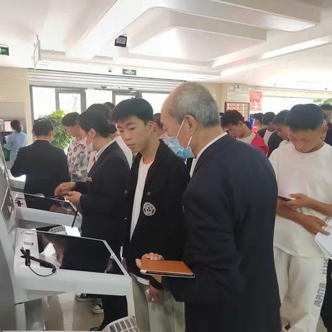 会宁支行应对紧急大量办卡业务