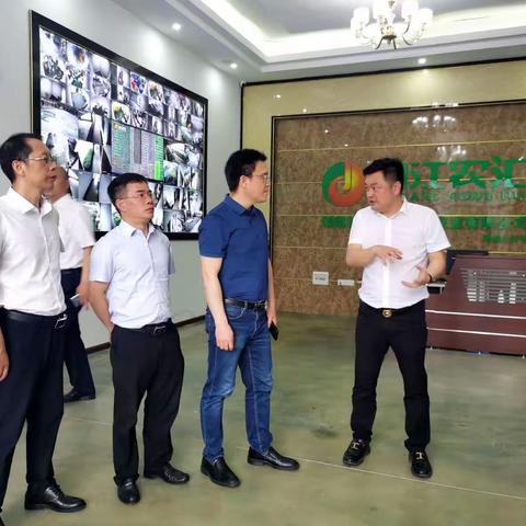 市人民检察院党组书记、代理检察长段志凌调研通道县中小学校集约化供餐服务中心