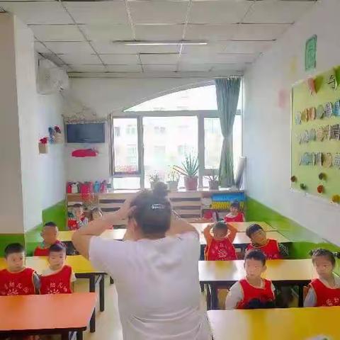 生命无彩排，防范于未然-----馨蕾幼儿园地震安全演练