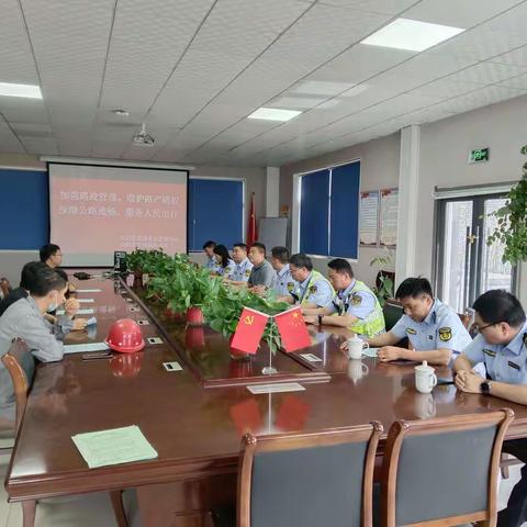 汝阳县交通事业发展中心深入开展路政宣传月活动