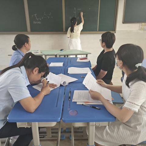 夯实教学常规，助力双减进行        ——丽湖学校中数组“双减”进行中