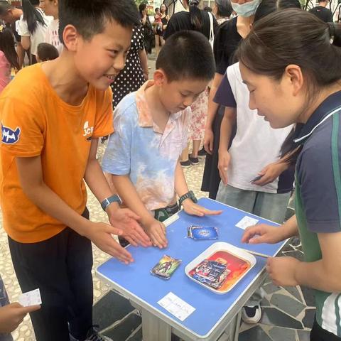 【我们的节日.精神的家园 端午】九里庭院社区开展“粽情端午、爱在社区”活动