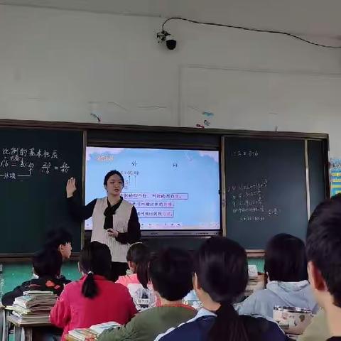 比例的“特效”——官家嘴镇中心小学数学教研活动