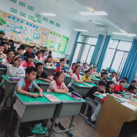 共同参与 快乐体验    西门小学四七班家长开放日