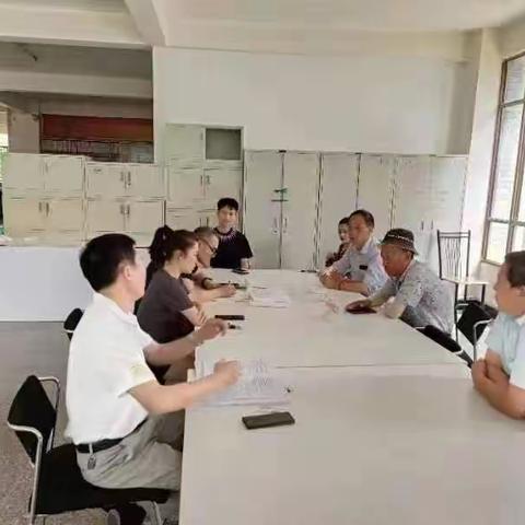 业委会主任张国林于2023年5.19日辞去主任一职。