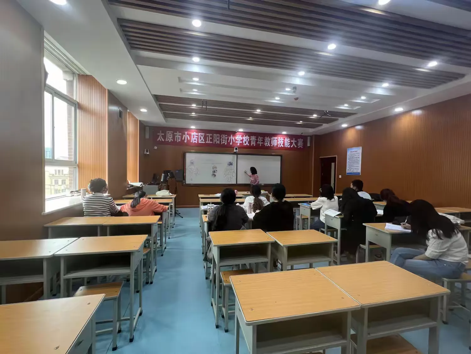 简篇-新课程 新常规 新任务 —正阳街小学英语组“专家进校园”活动