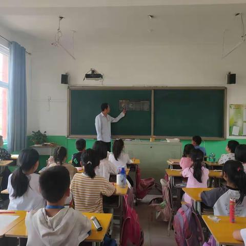 小手写出规范字——苏阳第二中心小学课后服务之书法课掠影