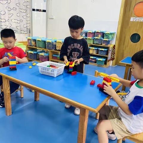 乐陶幼儿园河狸奇妙镇STEAM乐高课程《打桩机：建高楼打地基1》（大班）