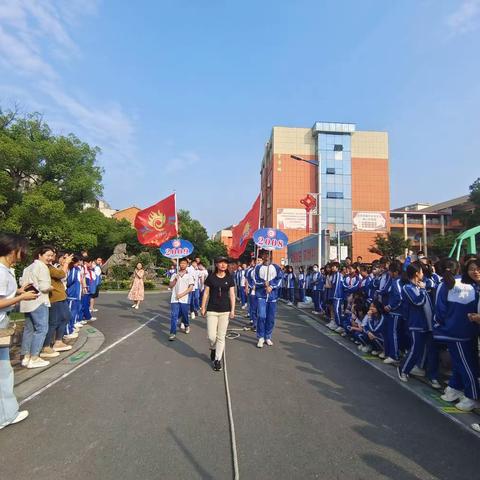 凝心聚力，“绳”采飞扬——益阳市第六中学初中部拔河比赛