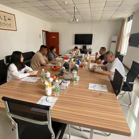 钢城区财政局深入企业走访调研