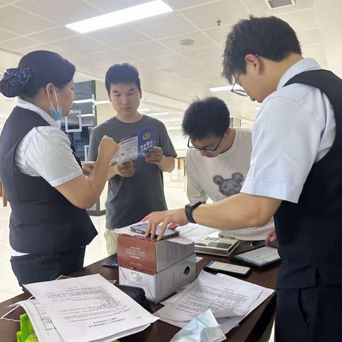 建行沙坪坝上桥支行走进企业宣传金融风险防范知识