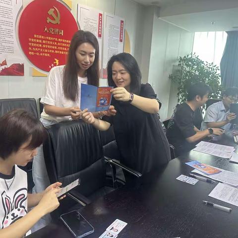 建行沙坪坝上桥支部走进对公客户，宣传营销金融知识